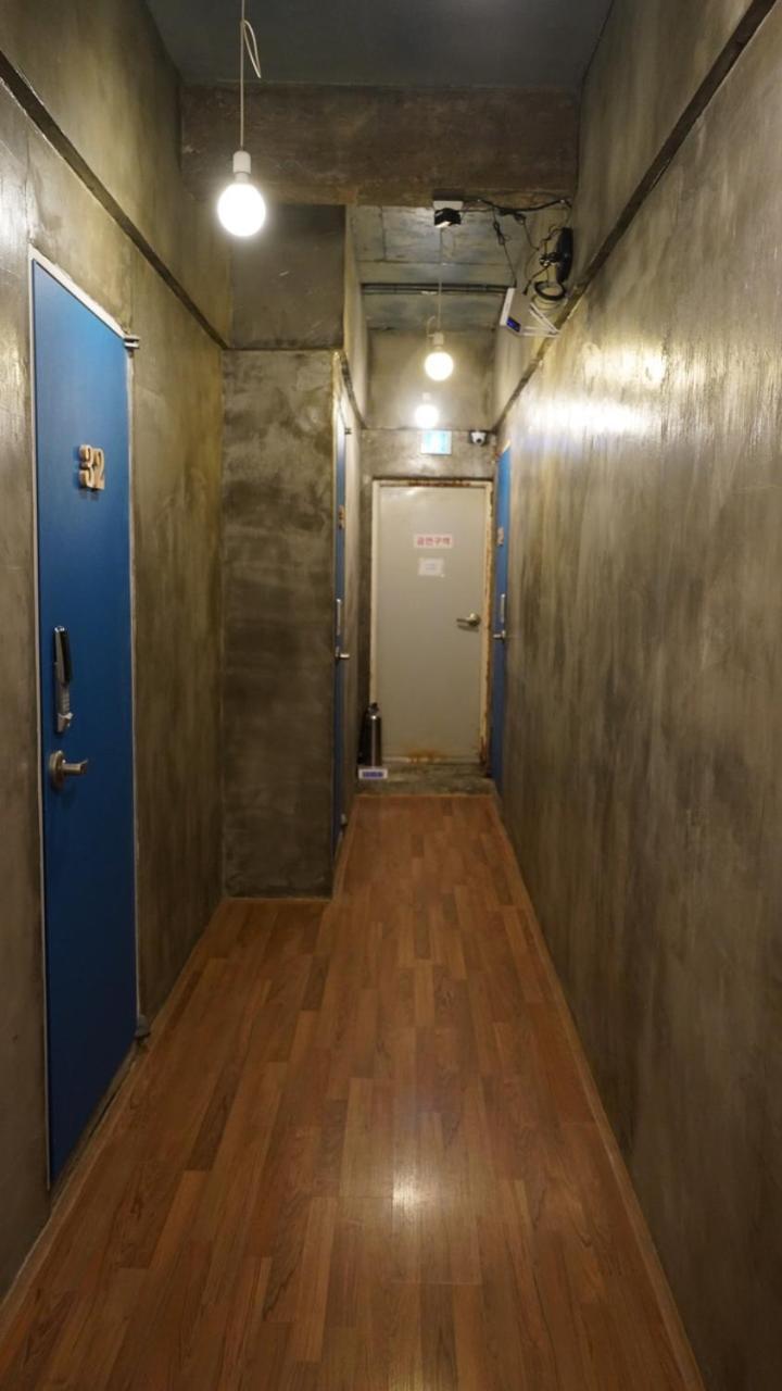 Hannahstay Women Only Guesthouse Jeju Exteriör bild